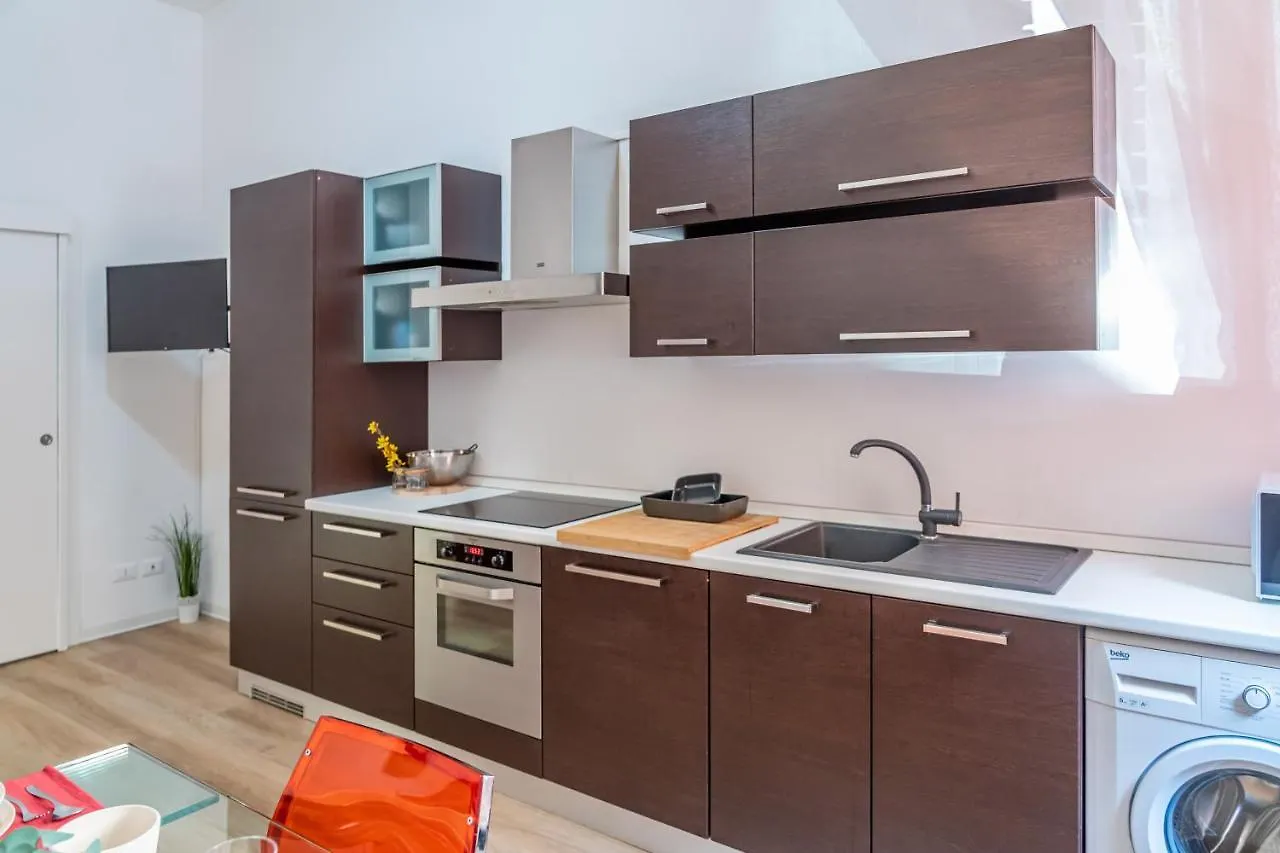 Casa Golgi - Pavia City - By Host4U Apartment
